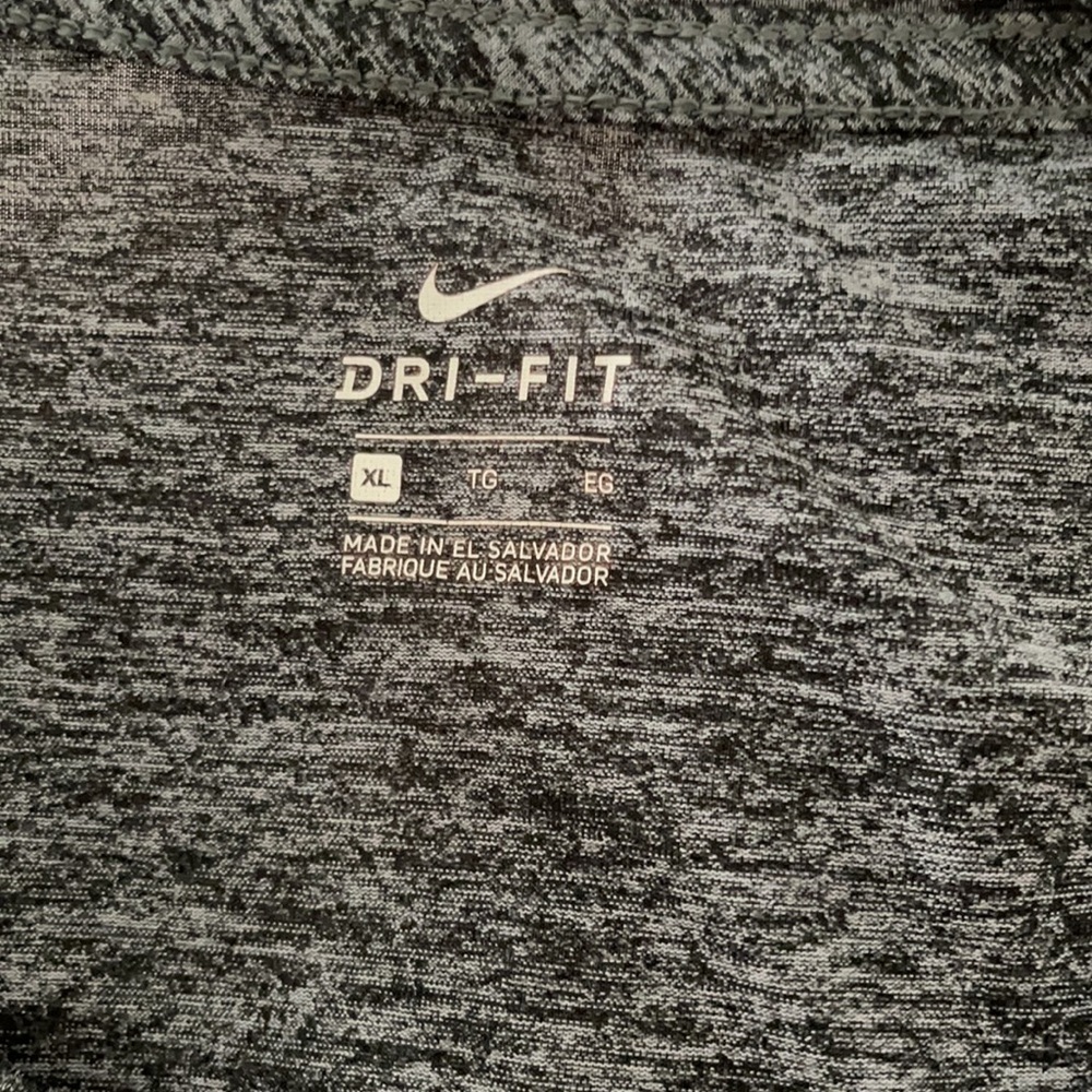 Nike Dri-Fit Women’s Top - Picture 4 of 6